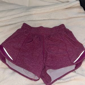 Lululemon 4 Tall Hotty Hot Low-Rise